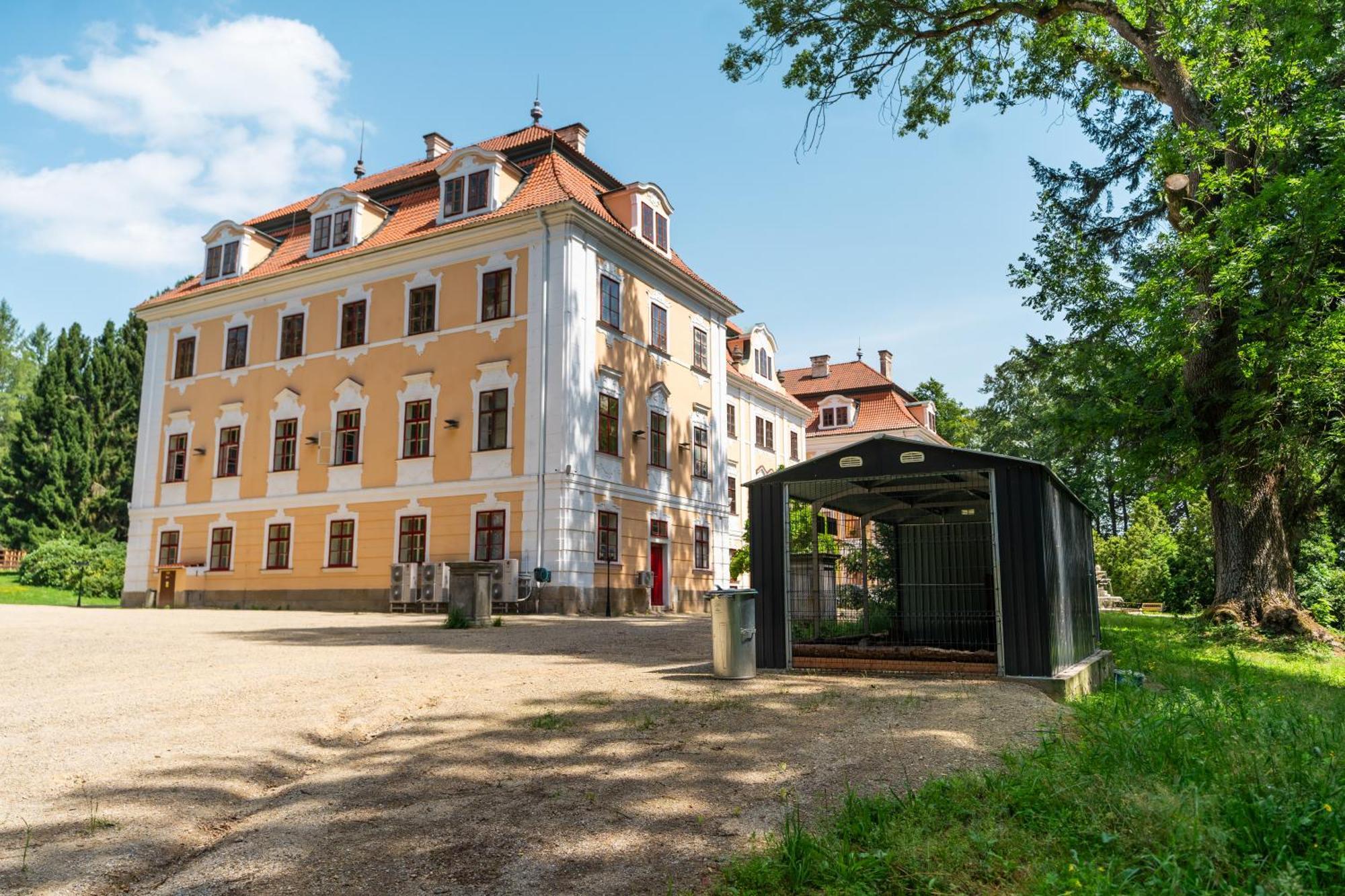 Zamek D'Este Chlum u Trebone Exterior photo